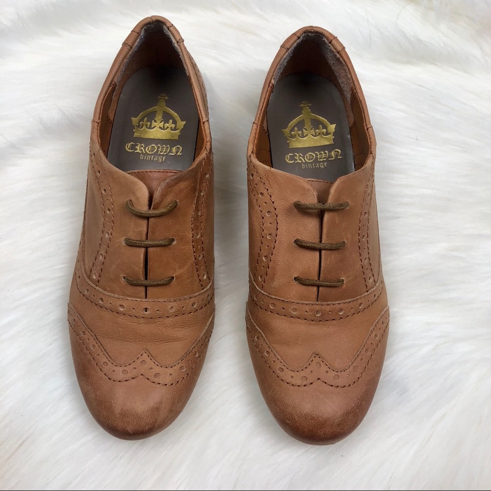 Crown vintage brown brogue wingtip oxford loafers